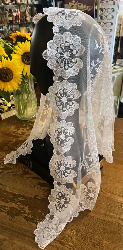 White traditional latin mass chapel veil mantilla