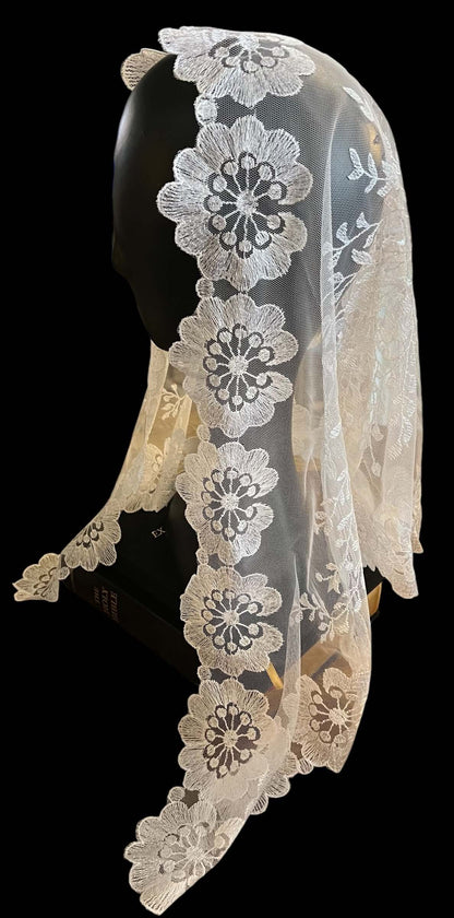 White traditional latin mass chapel veil mantilla